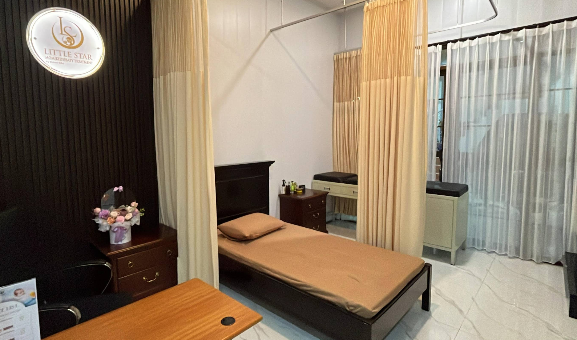 Lit Star Spa Background